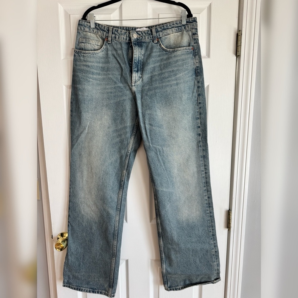 Zara Blue Boyfriend Jeans with Faded Denim Look - Picture 3 of 5